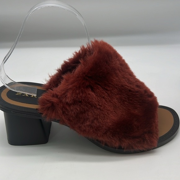 Zara - Brick Red Faux Fur  Slip On Open Toe Wide Block Mule Heels Size 39 - Picture 5 of 14